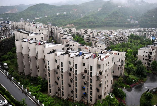 通過中介買的房子，如果賣方違約，我可以告中介嗎？