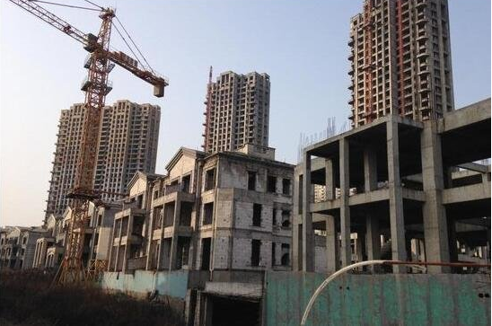  為什么你會買到這些爛尾樓？超過99% 是由這三個原因造成的！如何避免買到爛尾樓