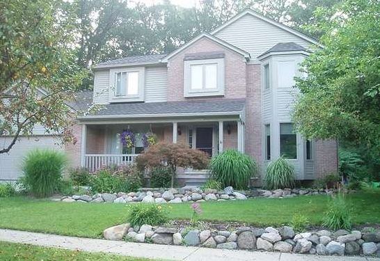 挨著石油管道睡覺，誰給我們安全？