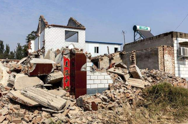 2層樓只給30萬?關于宅基地拆遷補償,忽視細節,就是白扔錢