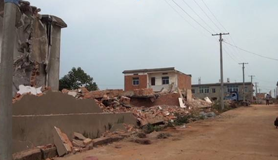 遇到征地拆遷,京云拆遷律師給拆遷戶的三點(diǎn)建議 遇到征地拆遷,京云<a href=http://www.f7216.cn/team/ target=_blank class=infotextkey>拆遷律師</a>給拆遷戶的三點(diǎn)建議