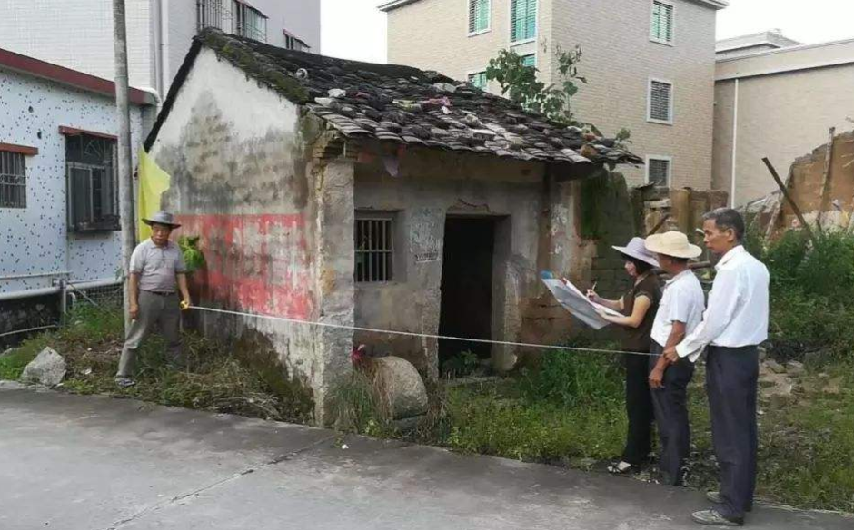 農(nóng)村房屋拆遷怎樣維權(quán)與補(bǔ)償方式 農(nóng)村<a href=http://www.f7216.cn/jingyun/casefwcq/ target=_blank class=infotextkey>房屋拆遷</a>怎樣維權(quán)與補(bǔ)償方式