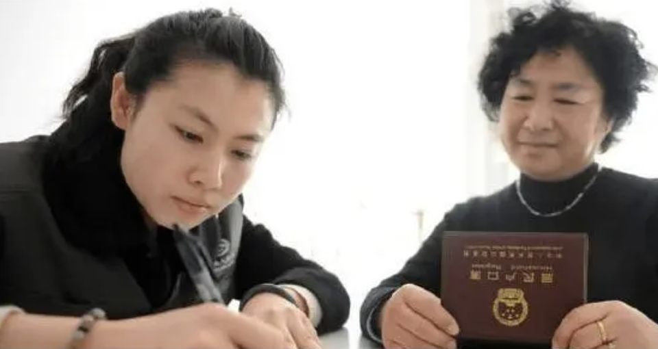 女兒分戶可分宅基地嗎