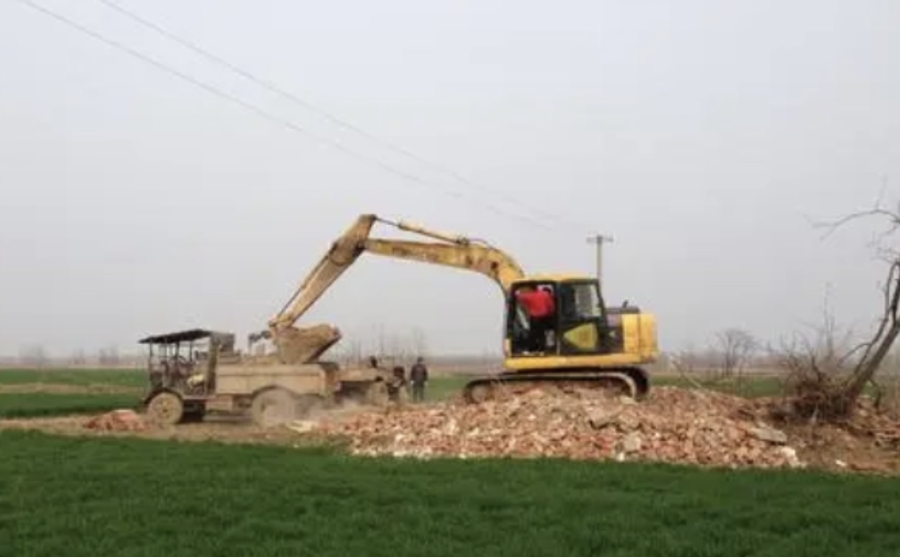 承包地未到期被征收如何補償？