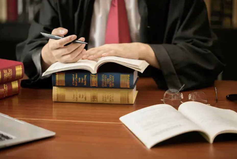 房屋拆遷請不起律師怎么辦？