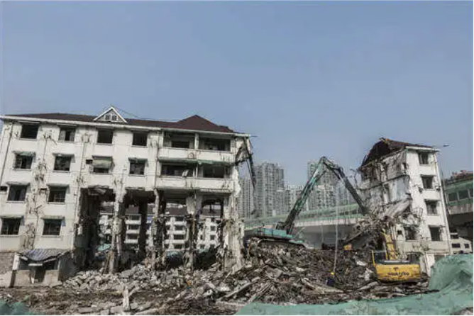 <a href=http://www.f7216.cn/jingyun/casefwcq/ target=_blank class=infotextkey>房屋拆遷</a>一平方規(guī)定補助多少錢啊！