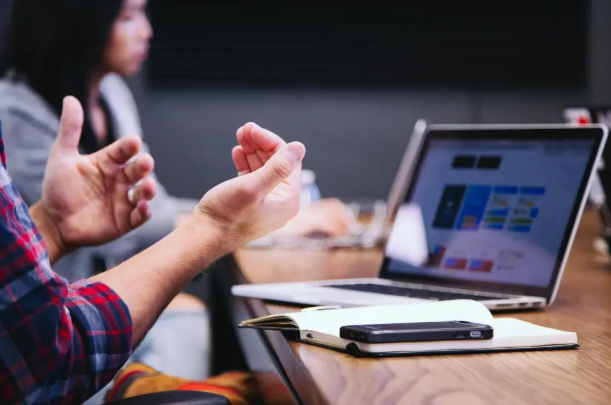 管理人在什么情況下需要對債權人、債務人或者第三人承擔賠償責任?