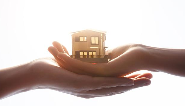 北京房產律師：老人未經子女同意，將名下的房屋轉售給孫子合法嗎？