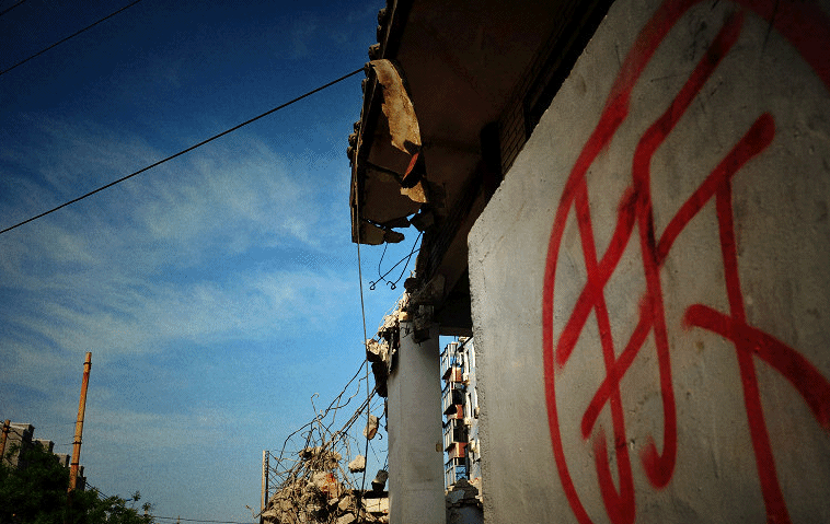 拆遷協議沒有政府蓋章違法嗎？