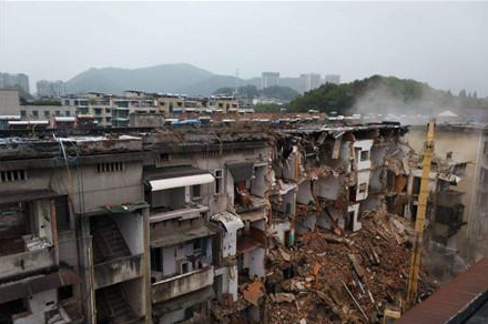 被征收人在簽訂補(bǔ)償安置協(xié)議后去世，繼承人可以要求補(bǔ)償安置嗎？