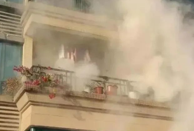 京云律師解析:高空丟棄煙蒂埋下隱患,最終自食惡果 京云律師解析:高空丟棄煙蒂埋下隱患,最終自食惡果