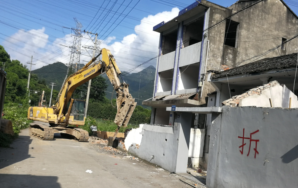 浙江省房屋拆遷案例：房屋認定違建一審敗訴，張友伶律師介入二審勝訴！