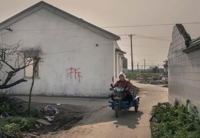 戶口不在本村拆遷房屋補(bǔ)償?