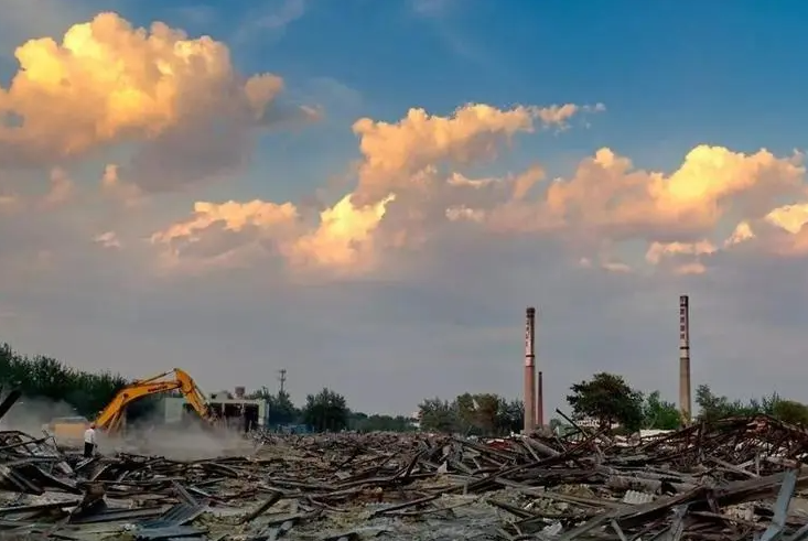 【北京拆遷律師】未出具相關規范性法律文件，限期拆除房屋應該如何維權？