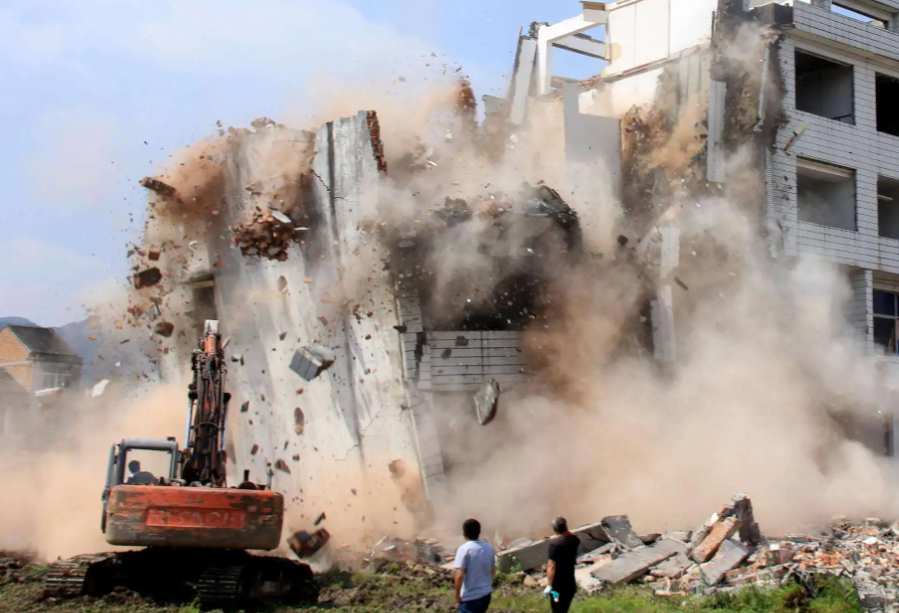 拆遷糾紛一方不愿拆怎么辦？