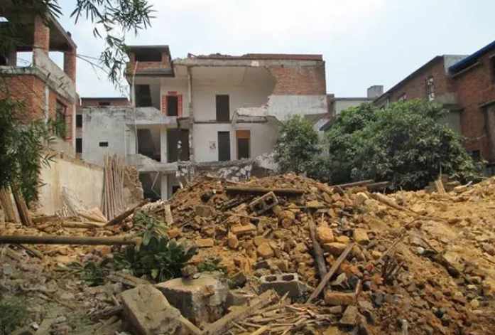 宅基地建房發(fā)生的糾紛如何解決？