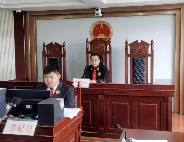 員工私下換班出車禍公司拒認定工傷，法院判決贏得網友點贊