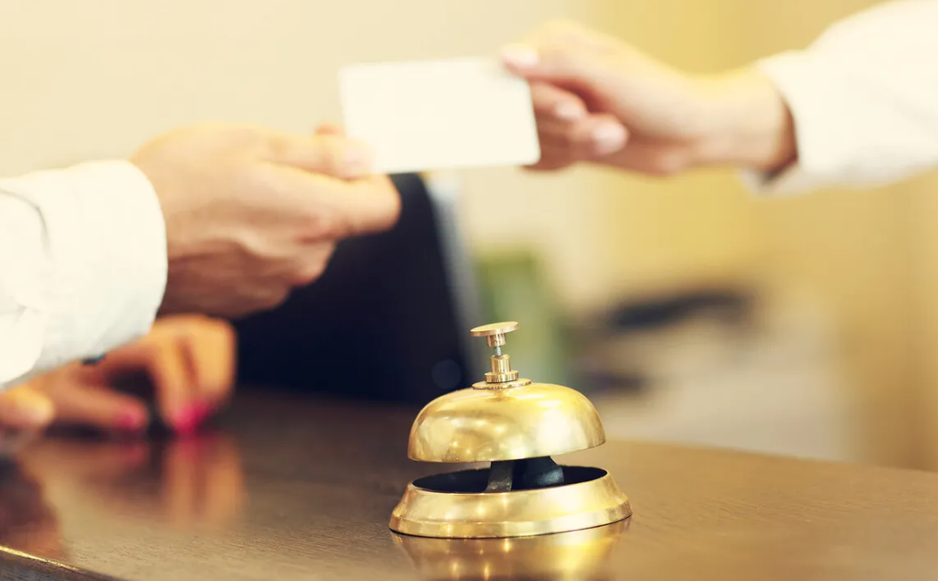 退房違約金辦理流程是什么？