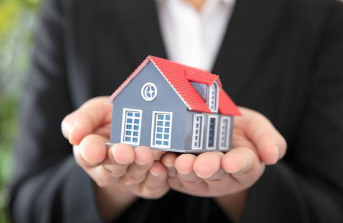 房屋逾期交房，開發商拒不支付違約金,房產律師助力維權勝訴！