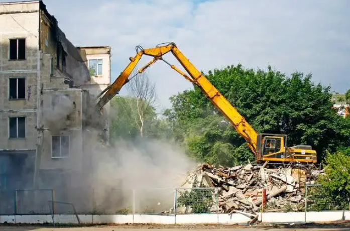 【京云拆遷律師】被拆遷人一定要懂得辨別，謹防拆遷人披著“司法強拆”的外衣進行“違法強拆”。