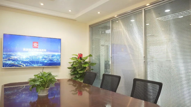 房產(chǎn)律師解讀：父母房產(chǎn)證過(guò)戶給子女需要的費(fèi)用？