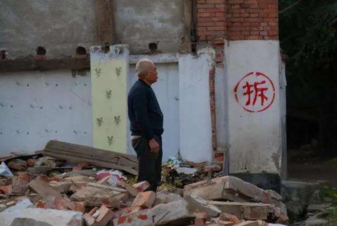 父親寫遺囑留給我的房子，之后拆遷了，房子該歸誰？