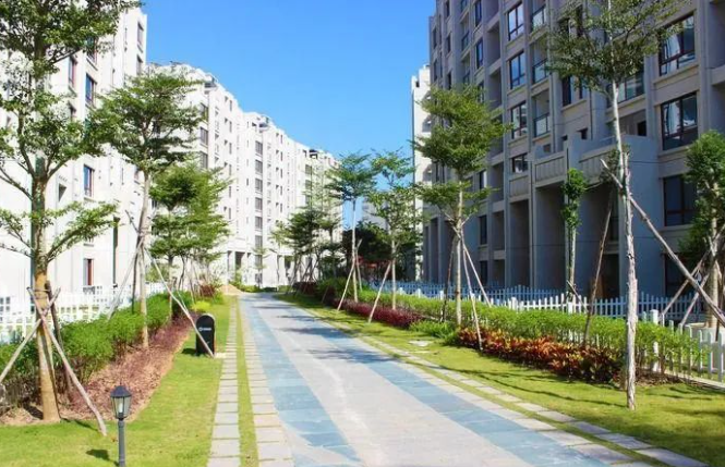 業主在小區綠化帶中修小路直通家門，可行嗎？