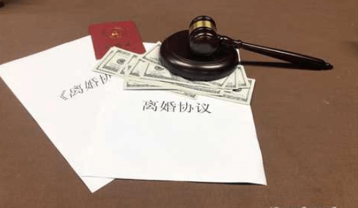 離婚時為多占房屋增益，丈夫稱還貸資金為其母親資助怎么辦？