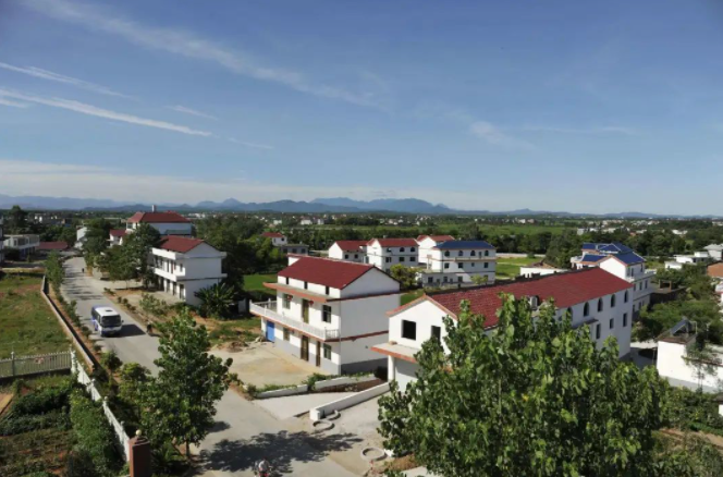 農村宅基地面積超標，是單指房屋建筑面積還是包括院子面積在內？