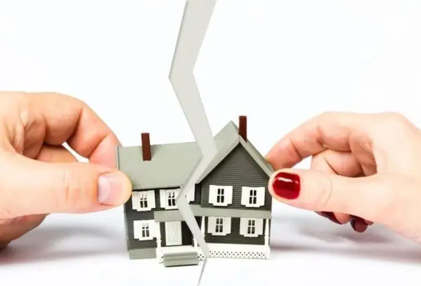 京云拆遷律師在線問答 | 老公婚前動遷款買房，老婆離婚時只能“凈身出戶”？