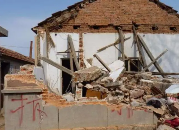 【京云拆遷律師】一宅兩戶，家中老人簽了字，就可以強拆房屋嗎？