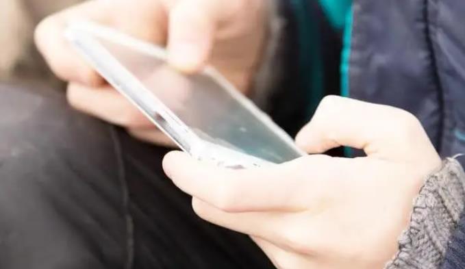 姑姑幫忙看護(hù)四歲侄女，侄女卻意外墜亡，誰來擔(dān)責(zé)？