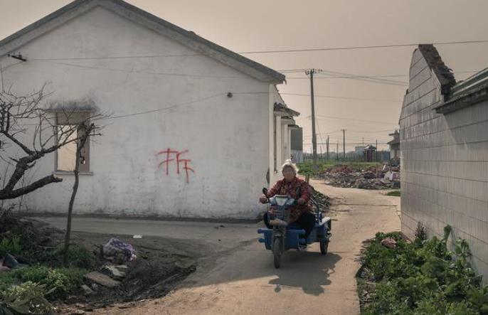 拆遷補償款怎么才能打到自己卡上？