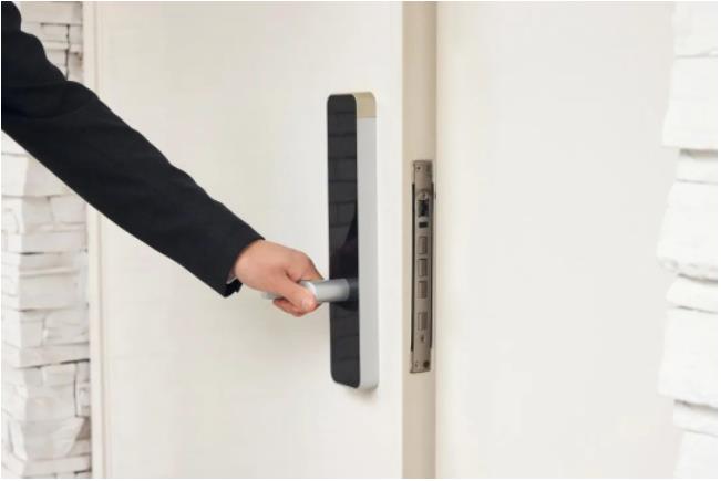 租客“毀壞式”退房，被判賠9萬元！