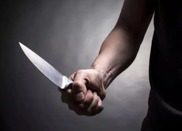 【以案釋法】“別動，你要動，就殺了你！” 數十名男子深夜持刀闖入廠房強拆并刺傷保安