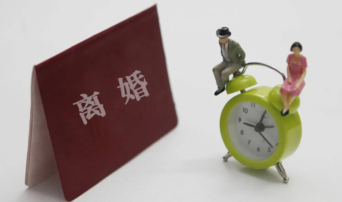 離婚冷靜期一方借款欠債，配偶是否應(yīng)該一同償還？