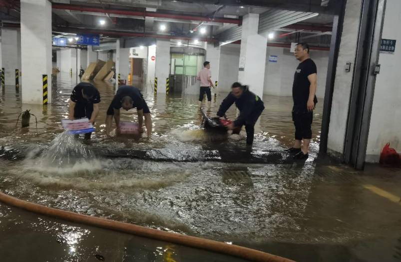公共平臺(tái)積水倒灌業(yè)主房屋，該找誰(shuí)賠償？